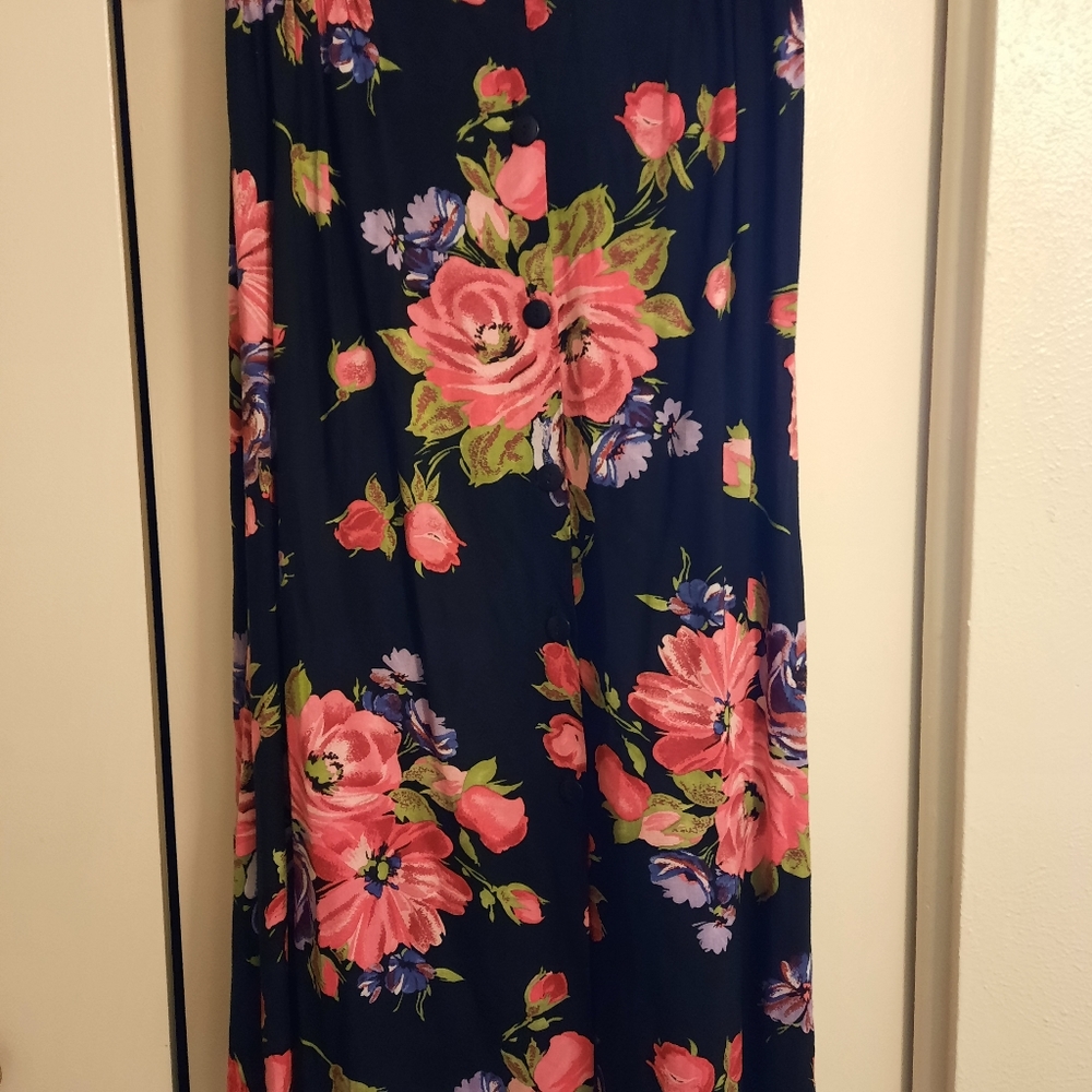 Vintage Floral, Flaired Skirt. NO LABEL.